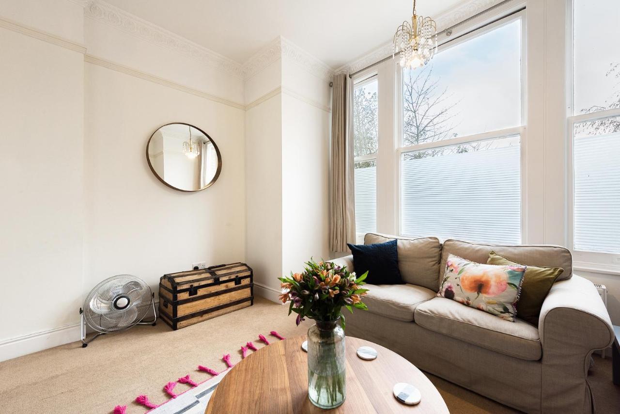 Heart Of Ealing Apartment With Garden Londyn Zewnętrze zdjęcie